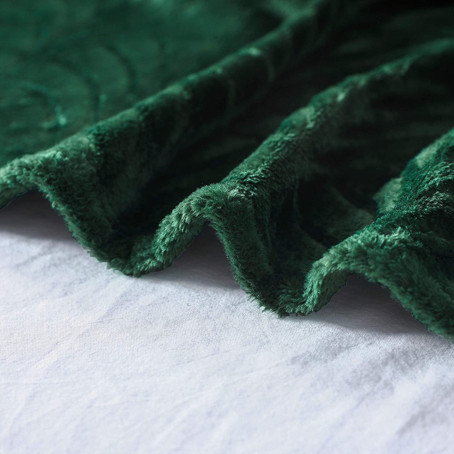 Fleece Throw Blanket for Couch, Soft Fluffy Sofa Bed Blanket with Vintage Pattern for All Season, Warm and Lightweigh...