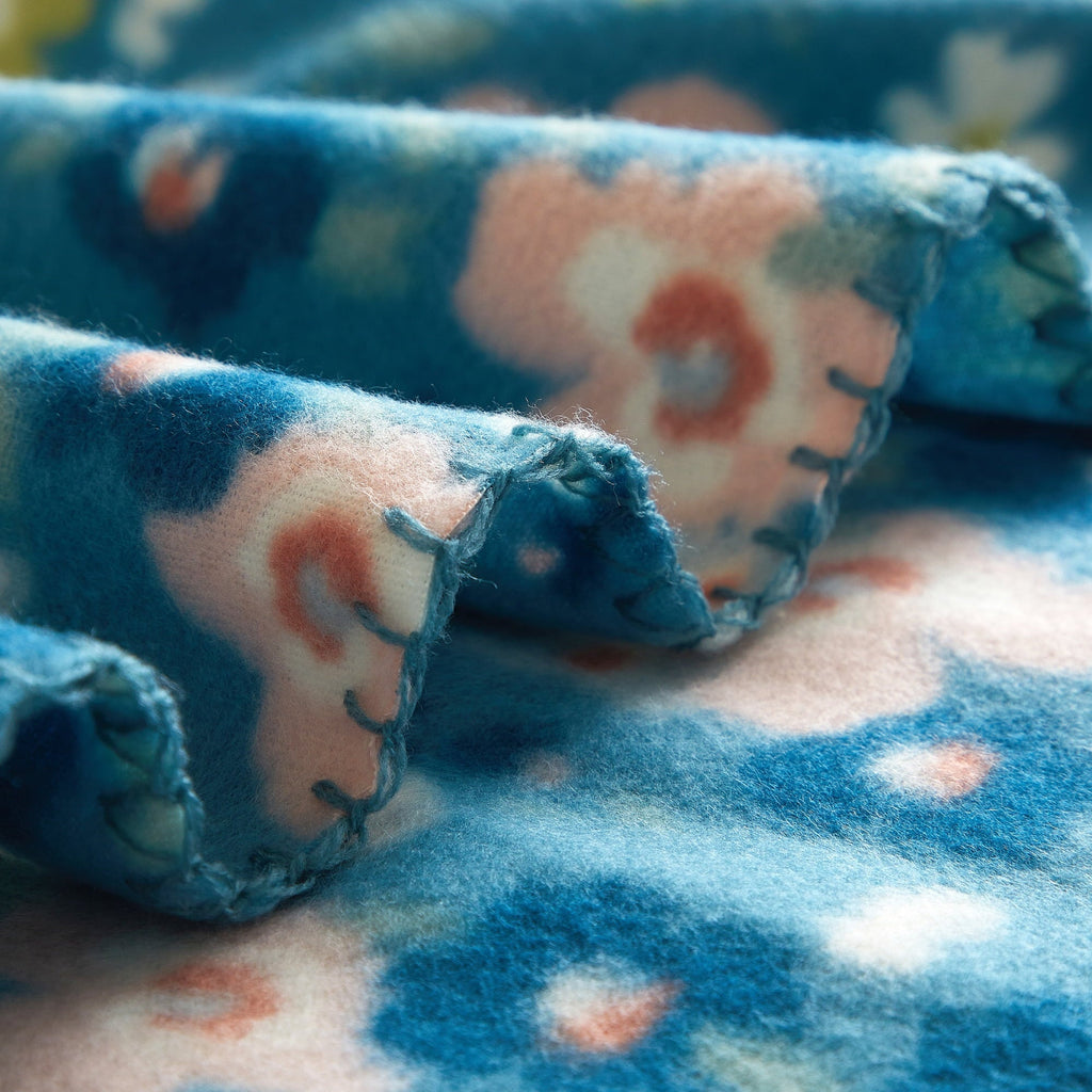 Cozy Fleece Throw Blanket Delightful Floral 50" x 60", All Ages