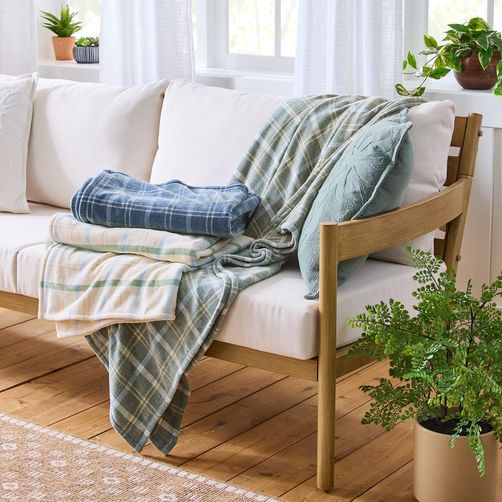 Woven Chenille Plaid Throw Blanket, Green River , 50x72 Inches