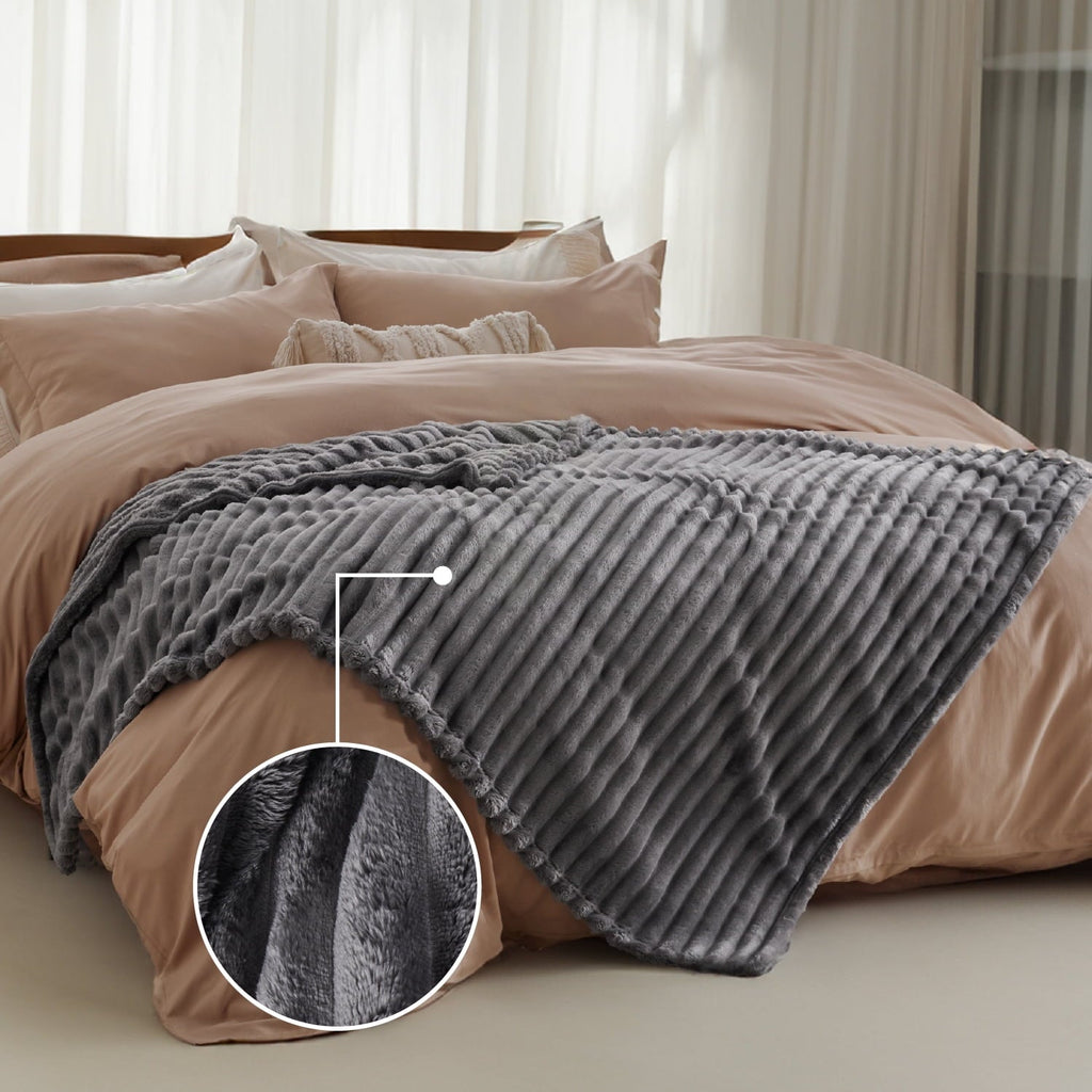 Grey Fleece Throw Blanket for Couch - Super Soft Cozy Blankets for Women, Girls, 50x60 inches