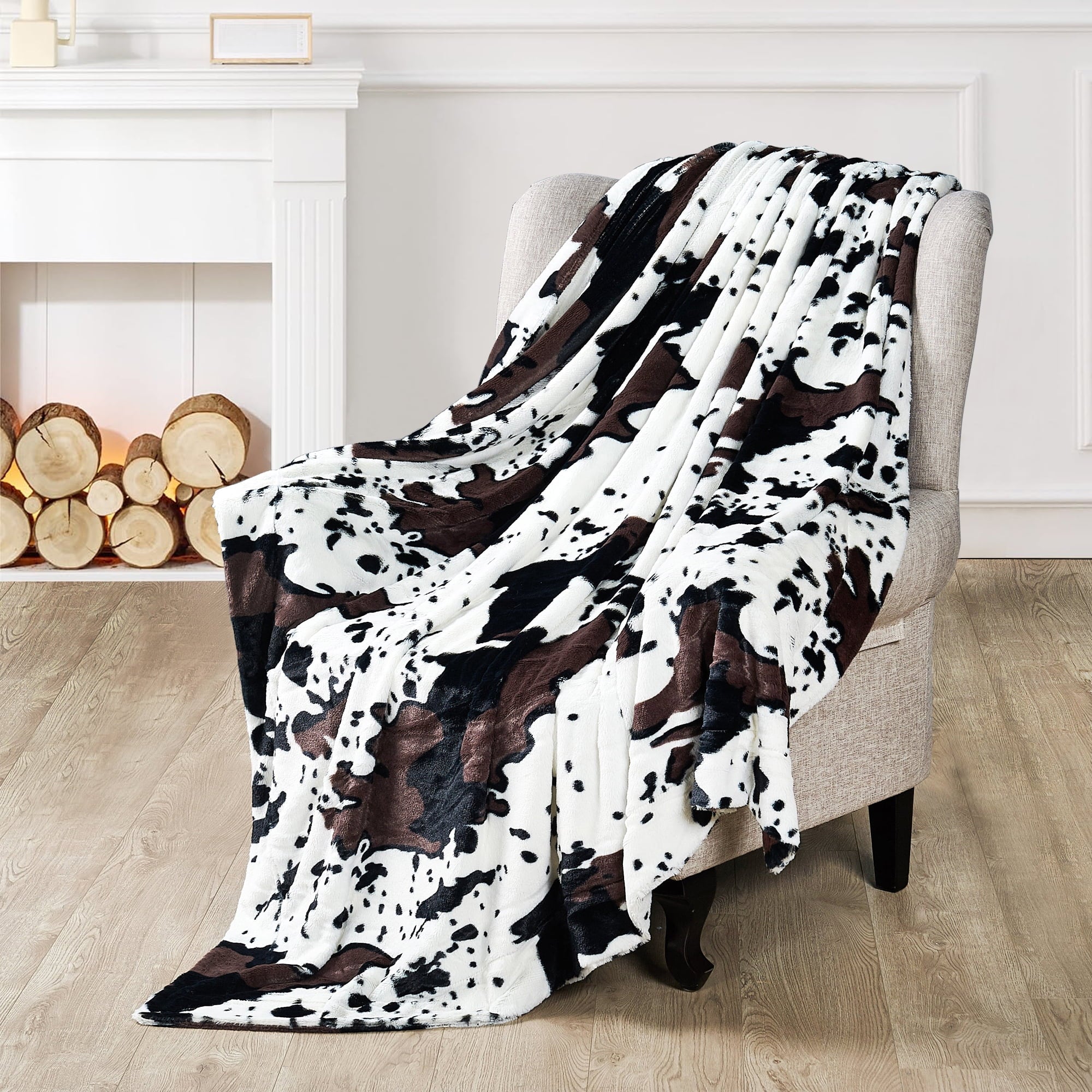 Cow Print Double Sided Faux Fur Throw Blanket, Soft Cozy Fuzzy Black and White Throw, 50x60 inches