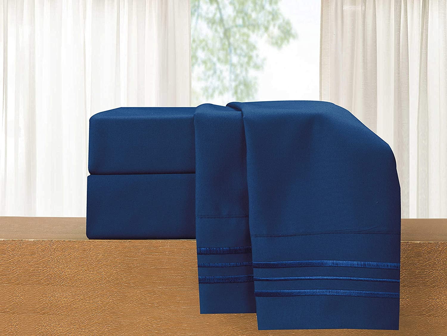 4-Piece Microfiber Bed Sheet Set, Soft & Breathable, Wrinkle & Fade Resistant, Deep Pocket, Queen, Navy Blue