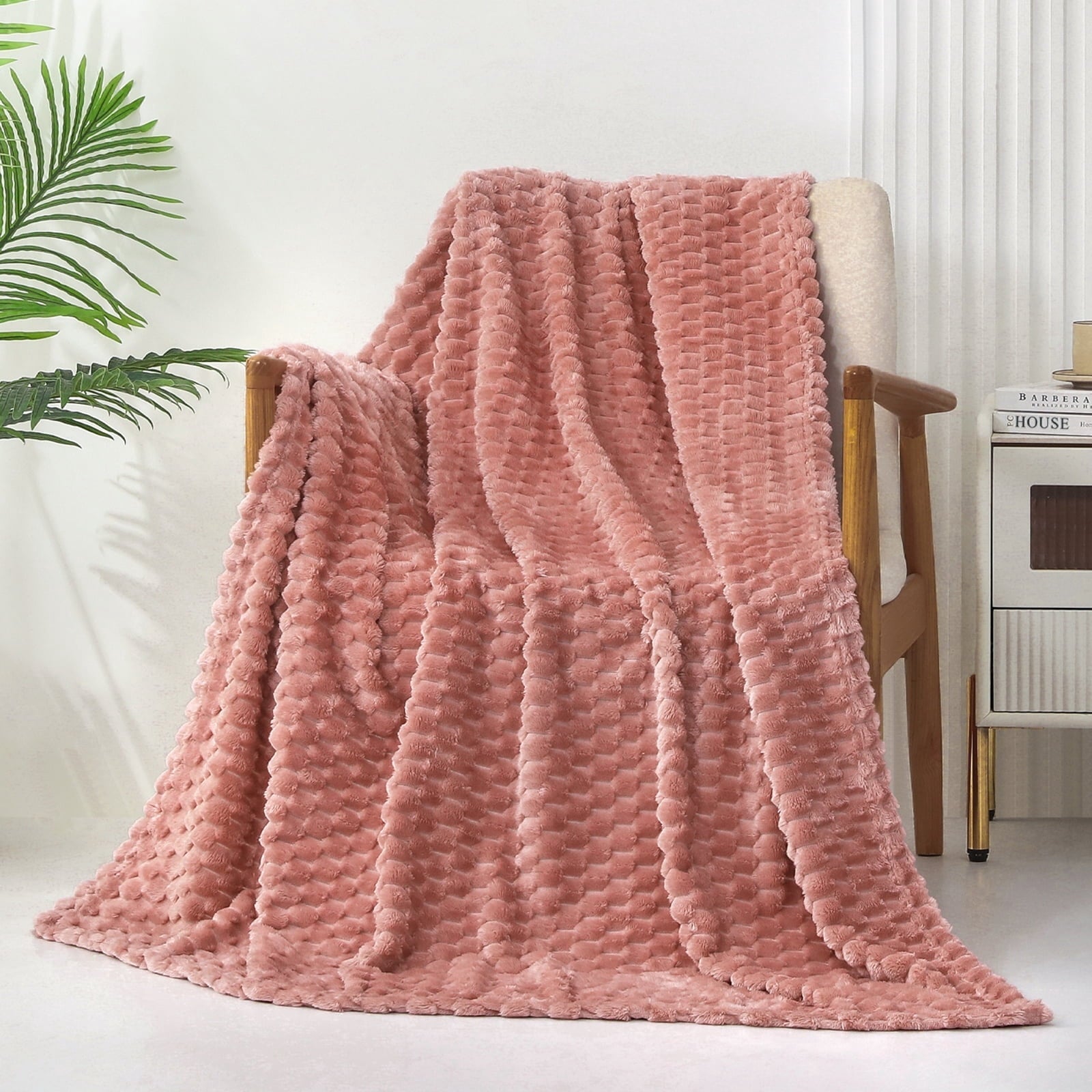 Large Soft Fleece Throw Blanket, 50"x70" Stylish Jacquard Throw Blanket for Couch, Cozy, Warm, Lightweight Dusty Pink...