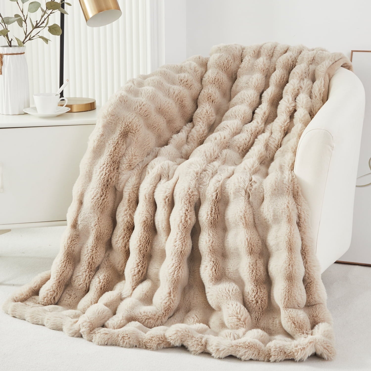 Taupe Faux Fur Bubble Blankets for Couch Chair Sofa Luxury Fluffy Thick Bubble Throw Blanket Furry Blanket Fuzzy Soft...