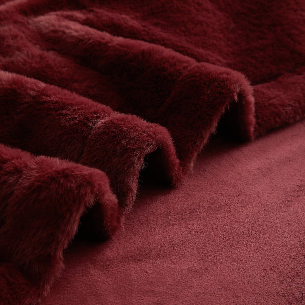 Cozy Faux Fur Super Soft luxury Blanket, Full/Queen, Luscious Merlot