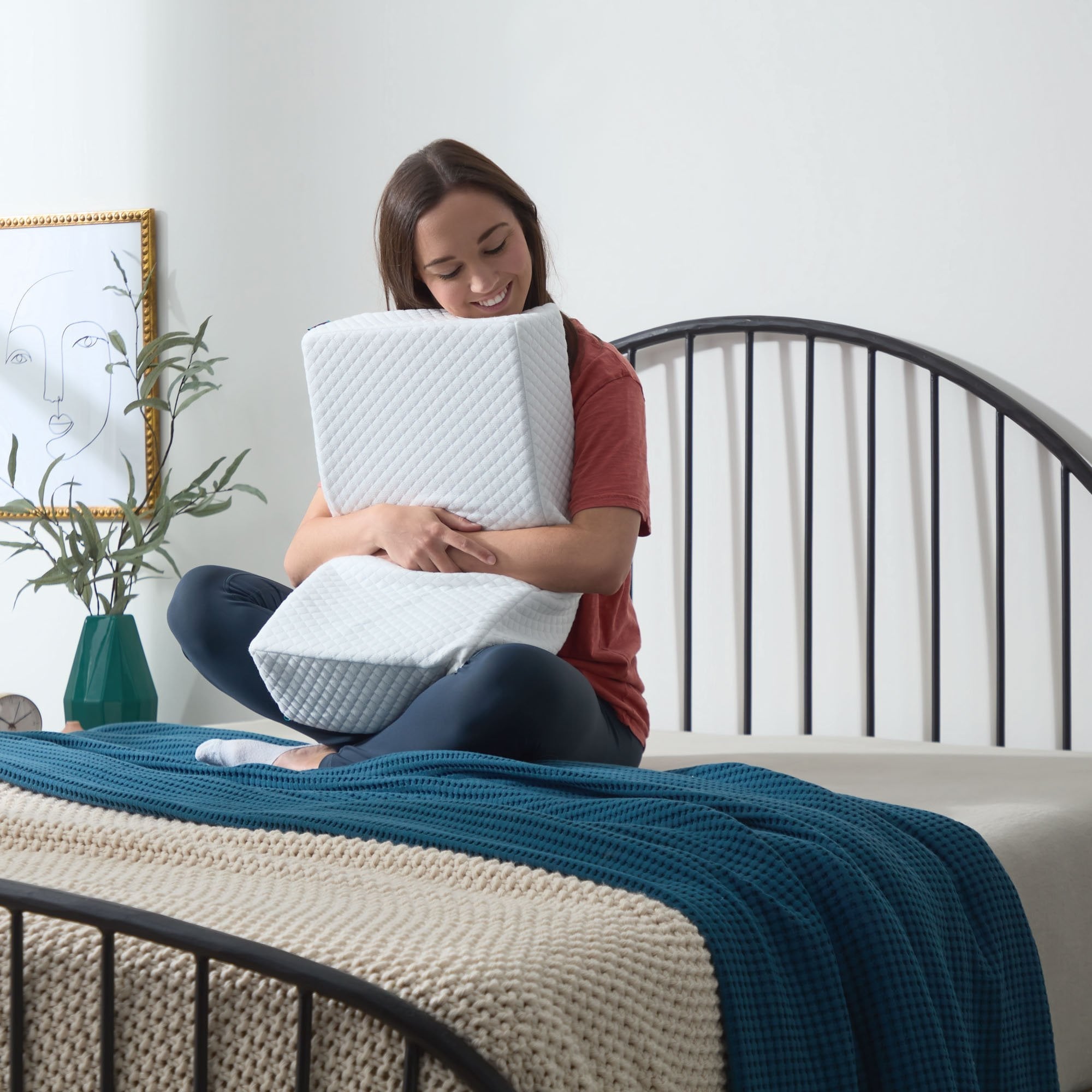 Standard Pillow for Side Sleepers, Cooling Technology and Removable Cover