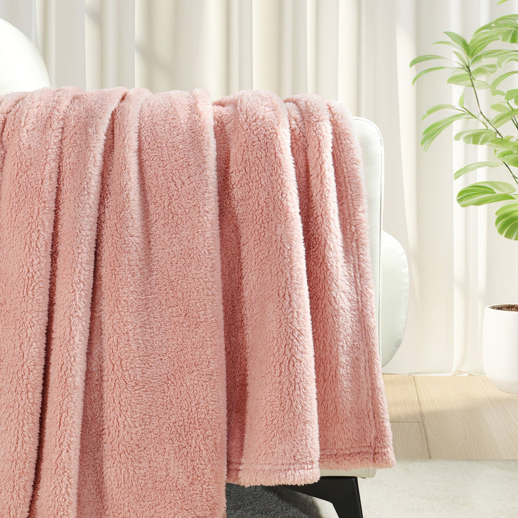 Soft Fleece Throw Blanket for Couch, Super Soft Velvet Plush Bed Blanket, 50x60 Inches, Pink